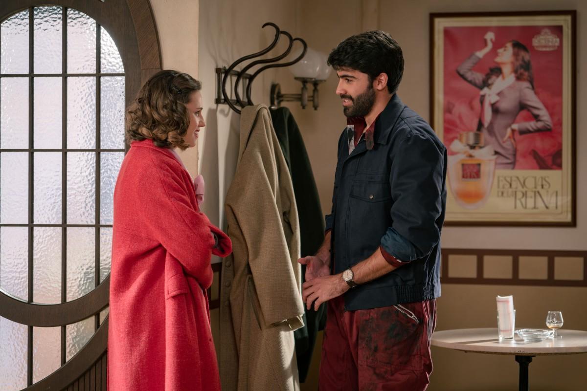 Claudia y Raúl tienen su primera cita - Sueños de libertad